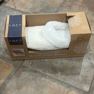 Brand new cute Loft women’s slippers